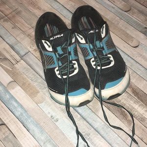 Altra Women’s Superior 1.5 Trail running shoe